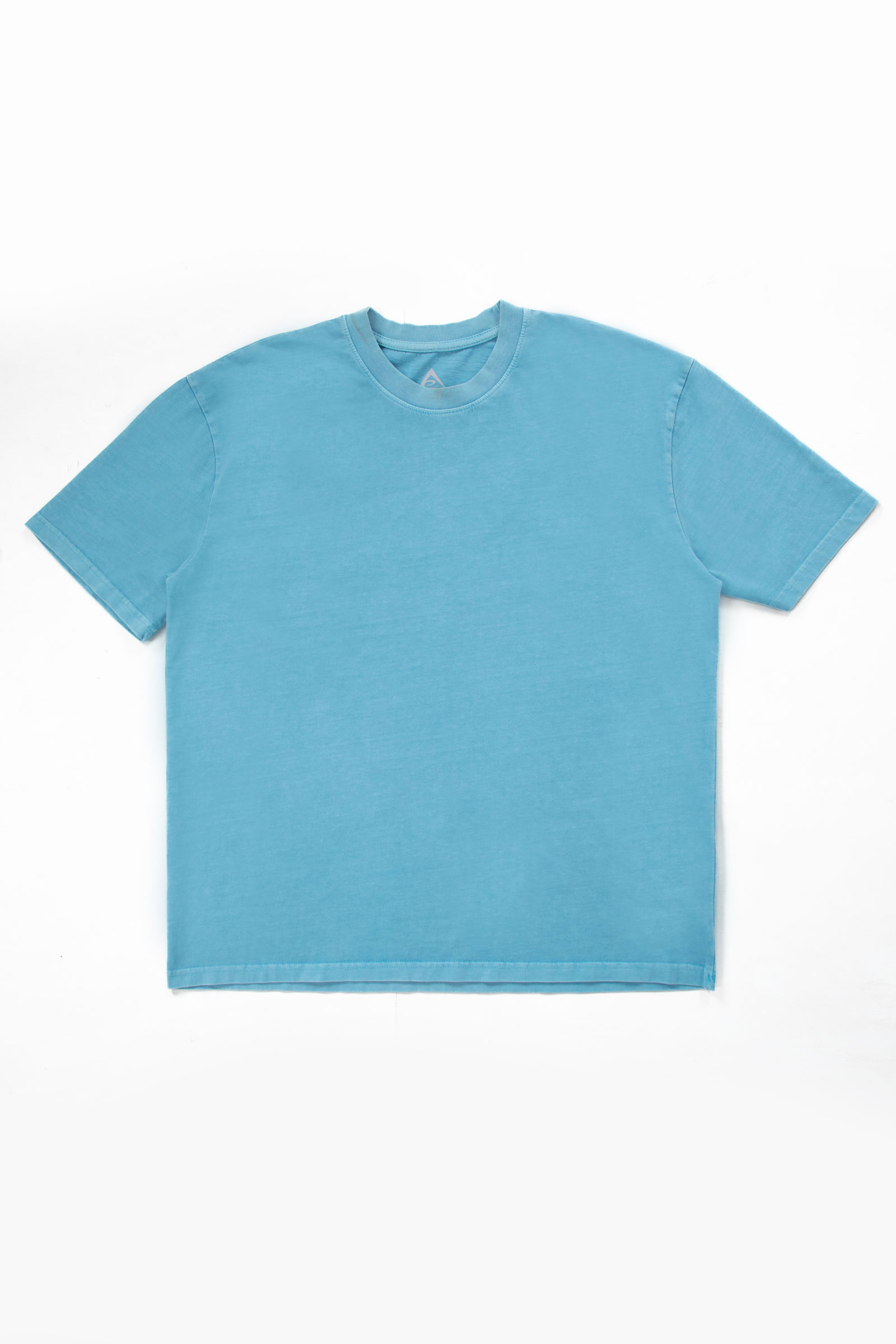 Solid Oil Washed Tee | Blue