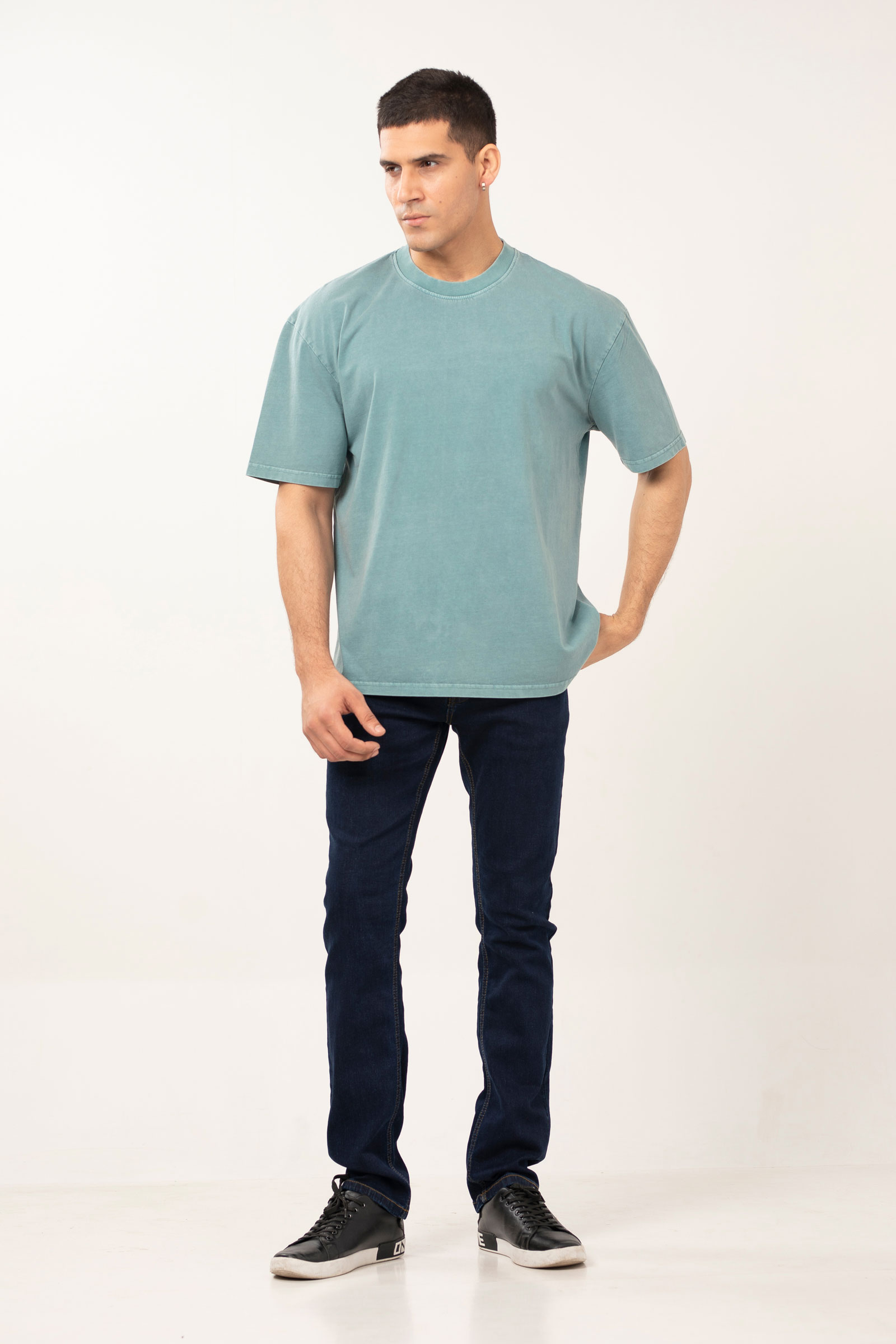 Solid Oil Washed Tee | Coral Gray